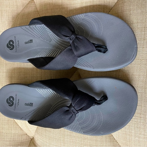 Clark’s Cloudsteppers Wedge Flip Flops - Picture 4 of 6